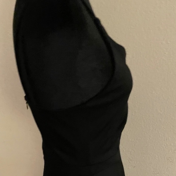 Bar lll  BodyCon Peplum detail Dress - Picture 6 of 12